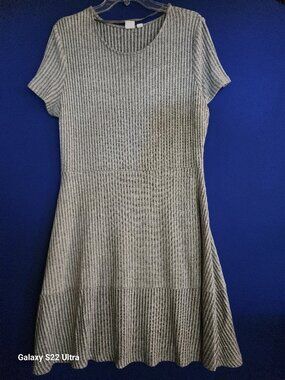 Gap lightweight short-sleeved sweater dress